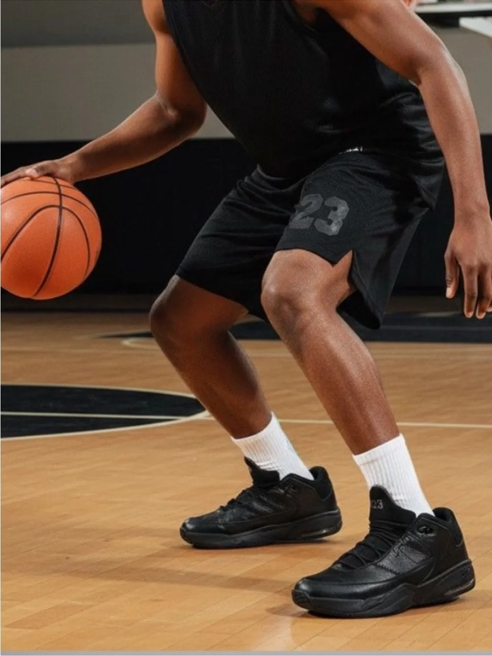 Nike Air Jordan Men’s Max Aura 3 Triple Black Low Top Sneakers Basketball Size 8